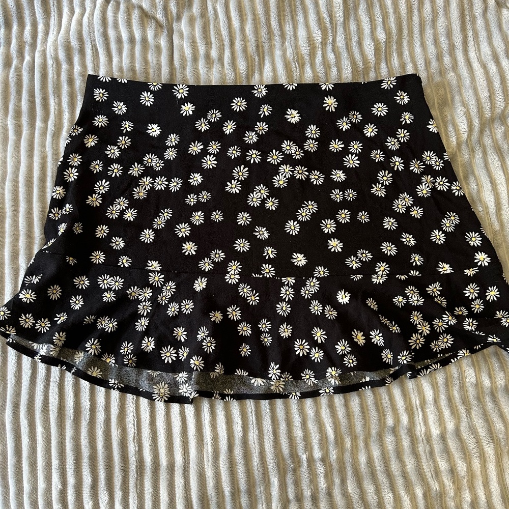 GAP Black Floral Mini Skirt | Sz. L